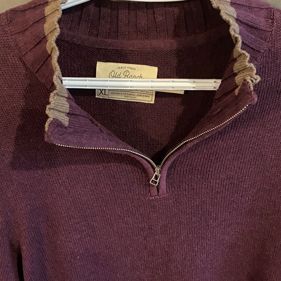 Elegant Purple Zip-Up Sweater with Patterned Hem - Picture 2 of 7